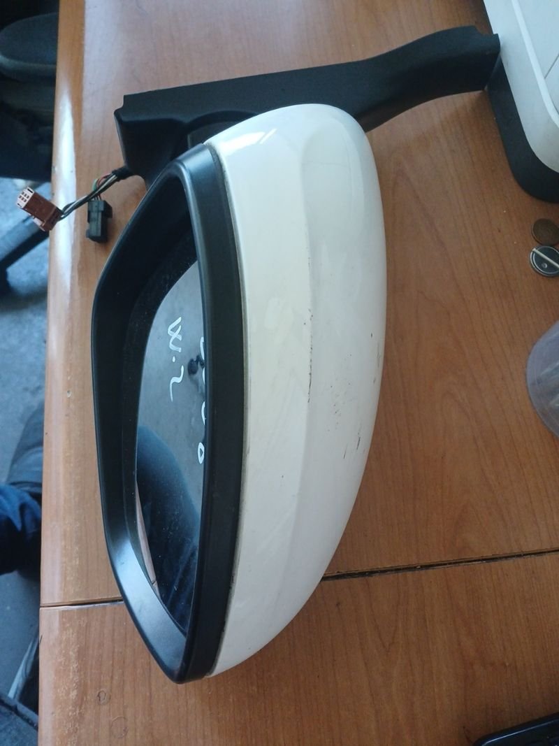 Retrovisor Derecho Peugeot 2008 (2015)