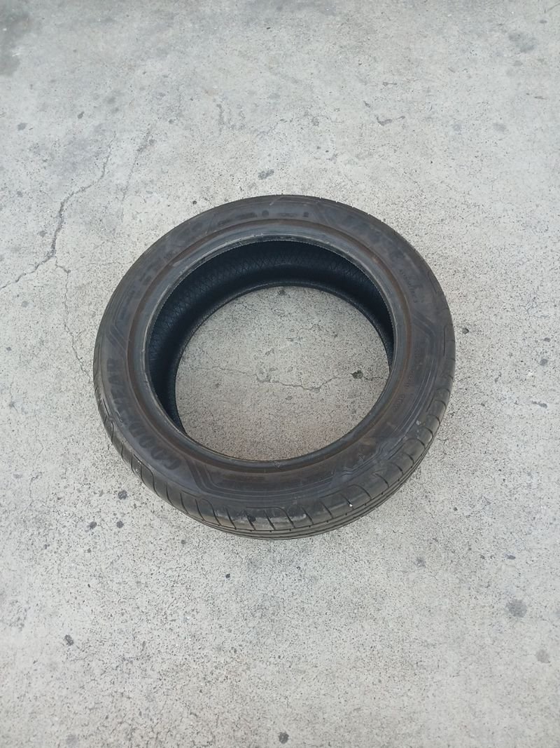 Neumático Goodyear 245/45/18 96W