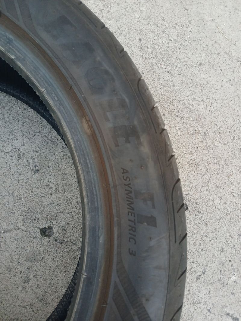 Neumático Goodyear 245/45/18 96W - Imagen 4