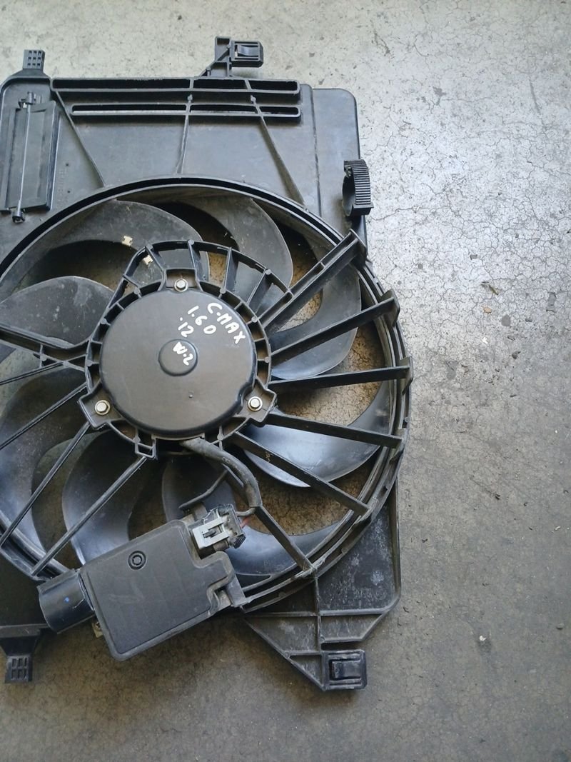Electroventilador Ford C-Max 1.6 D 2012 | Ref. 8V618C607EB - Imagen 3