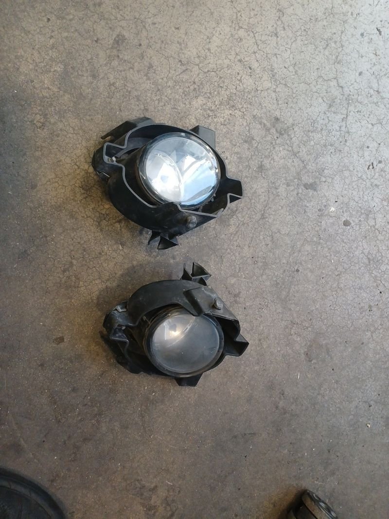 Antinieblas Nissan Qashqai 2009