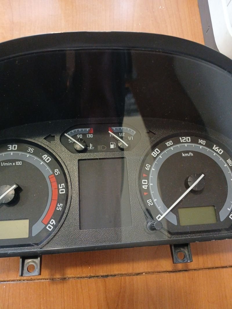 Cuadro instrumentos Skoda Fabia 2005 | Ref. 6Y0920881D - Imagen 4