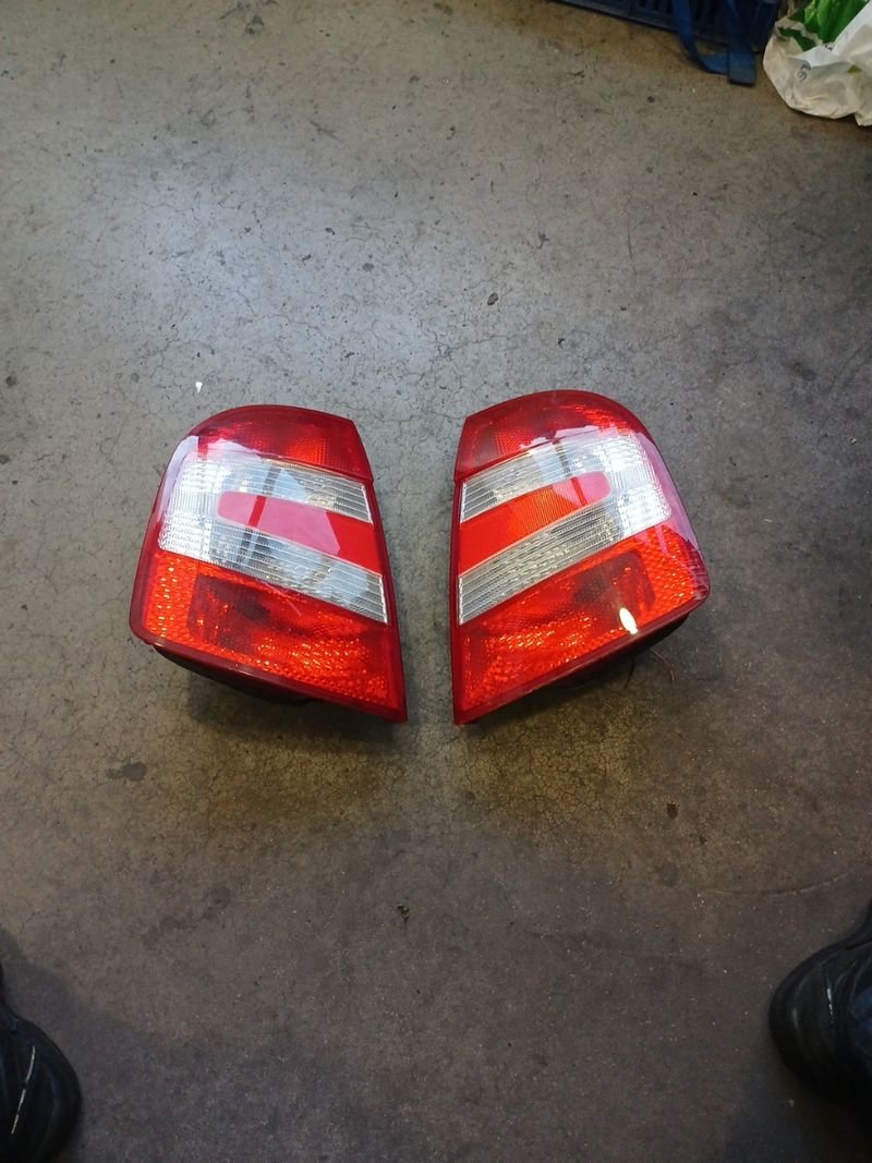 Pilotos Traseros Skoda Fabia 2005