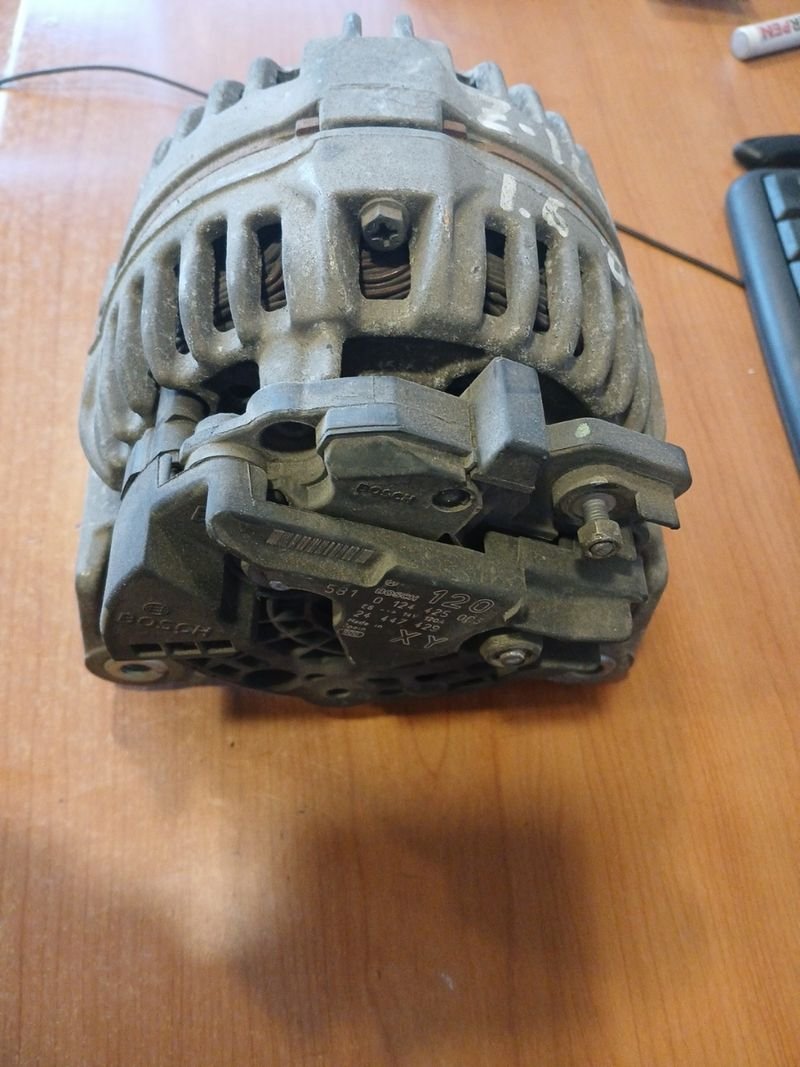 Alternador Opel Astra G 1.6 2004 | Ref. 0124425005 - Imagen 3