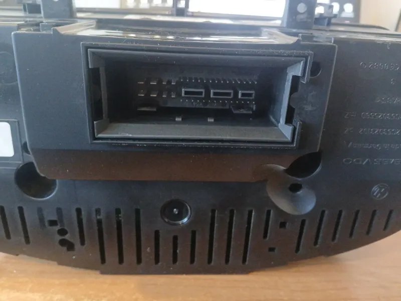 Cuadro Instrumentos VW Touran 2.0 BKD | Ref. 1T0920873E - Imagen 5