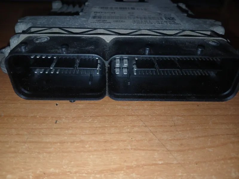 Centralita ECU Hyundai Santafe 2.2 CRDI | Ref. 9513997 - Imagen 3