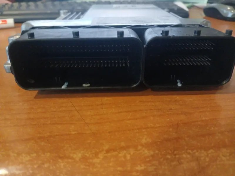 Centralita ECU BMW E90 2007 | Ref. 7796913 - Imagen 3
