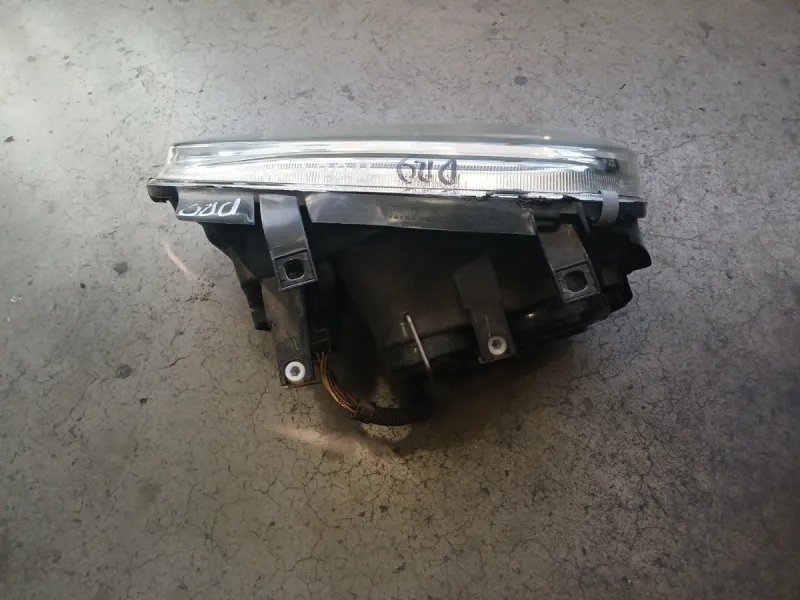 Ópticas Volkswagen Golf IV - Imagen 3