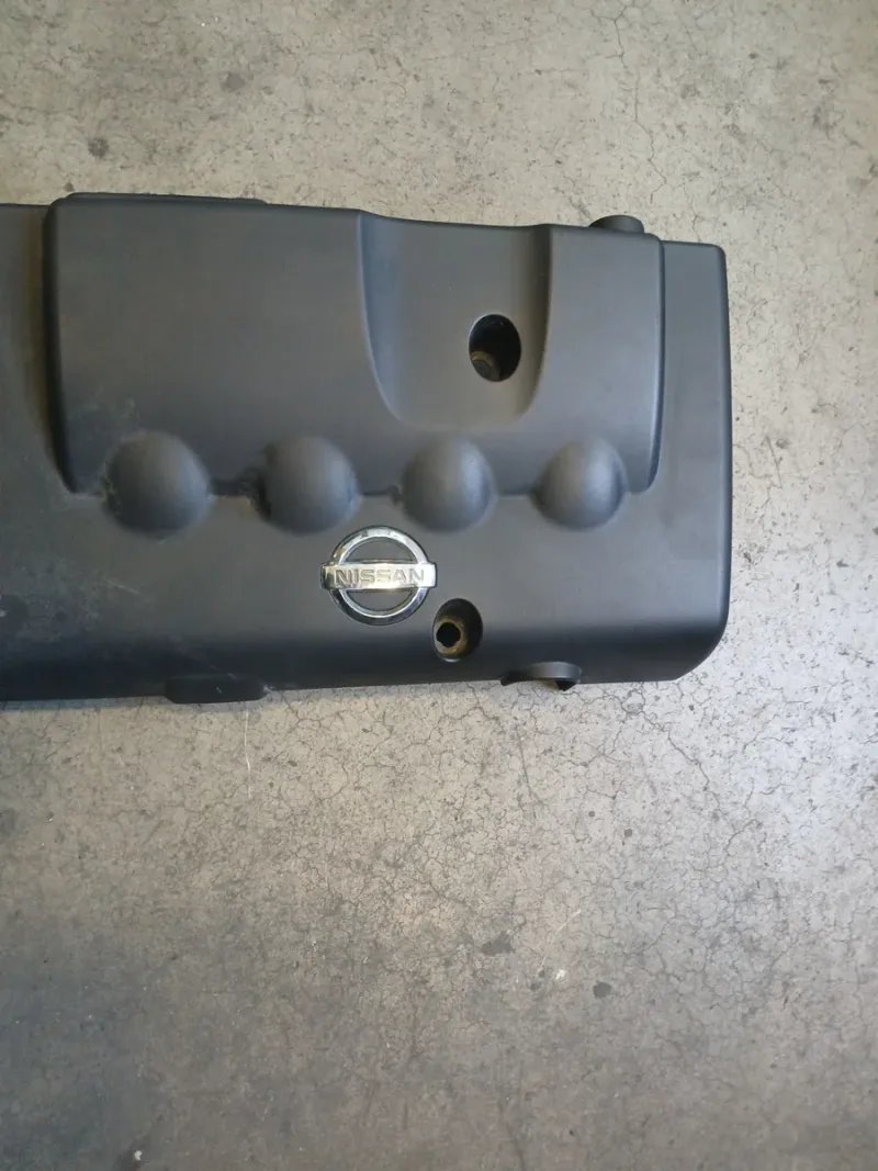 Tapa Motor Nissan Qashqai 2.0 D 2009 - Imagen 2