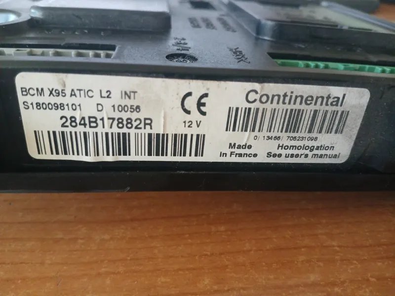 Módulo Confort BCM Renault 1.5 DCI 284B17882R - Imagen 4