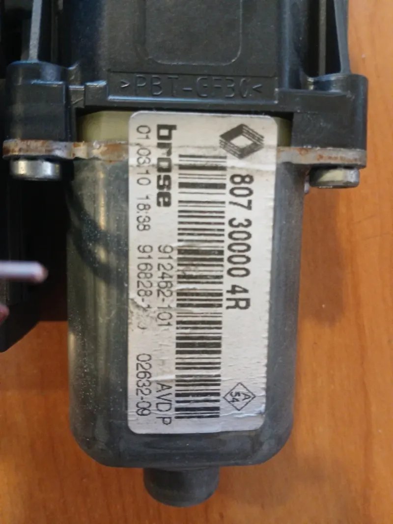 Motor Elevalunas Delantero Derecho Megane Fastback | Ref. 965368-104 - Imagen 3