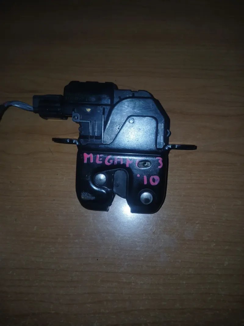 Cerradura Maletero Renault Megane 2010