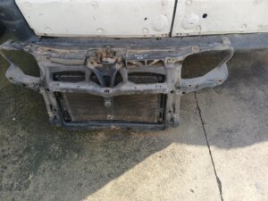Frontal Volkswagen Golf IV 1.4 G | Ref. 1J0806635A