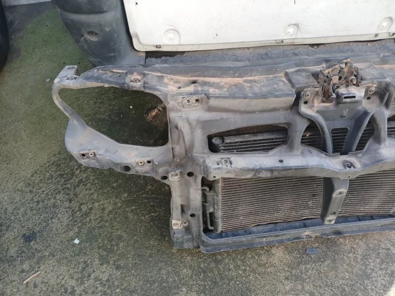 Frontal Volkswagen Golf IV 1.4 G | Ref. 1J0806635A - Imagen 3