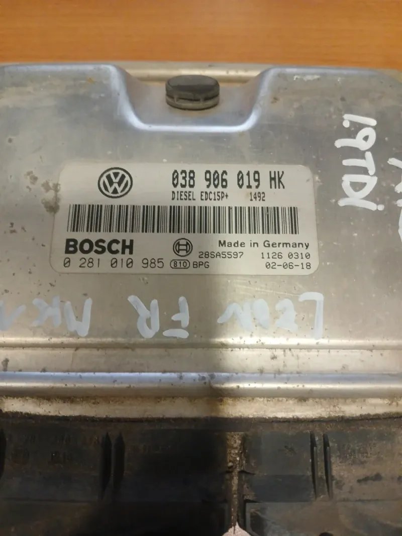 Centralita Motor Seat Leon FR 1.9 TDI ARL | Ref. 1126031 - Imagen 2