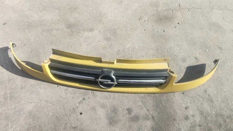 REJILLA DELANTERA Opel Vivaro 2005 - Imagen 2