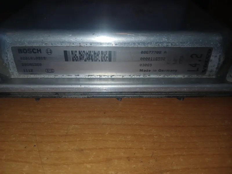 Centralita ECU Volvo XC-70 2.4 | Ref. 281018319 - Imagen 3