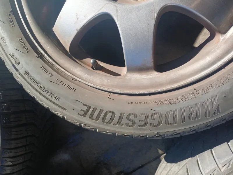 Llantas Toyota Prius 195/55/16 91V 2009 - Imagen 4