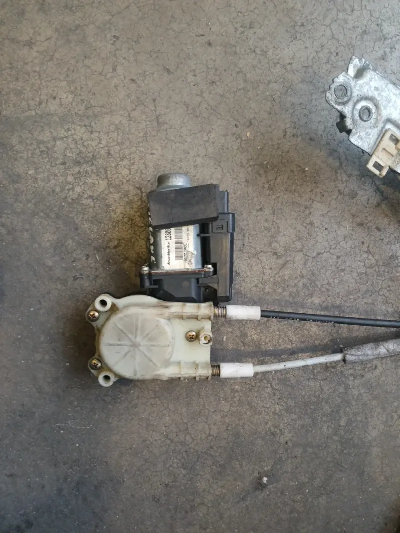 Elevalunas Delantero Izquierdo Renault Megane 3 - Imagen 4