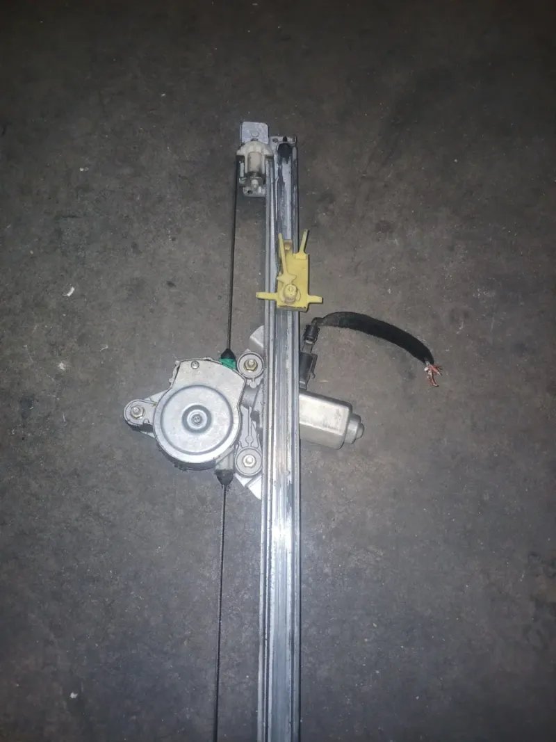 Elevalunas Dcho Renault Trafict 2005 - Imagen 5