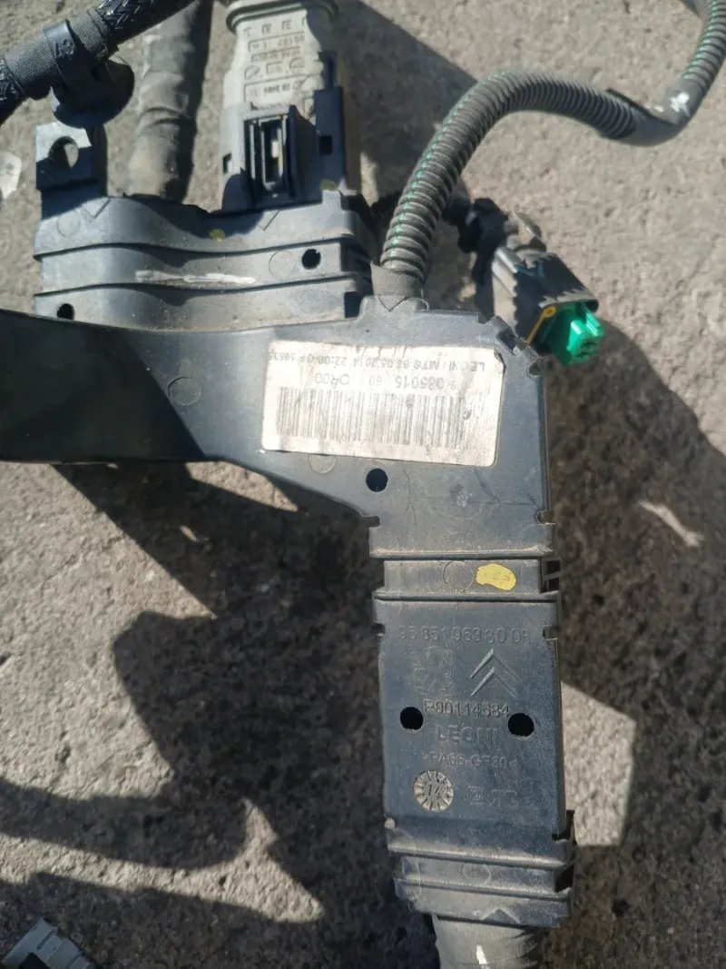 Instalación Eléctrica Peugeot 208 1.4 HDI 8H01 | Ref. 98085015 - Imagen 4