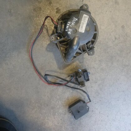 MOTOR DE CALEFACCION RENAULT TRAFIC 2005.