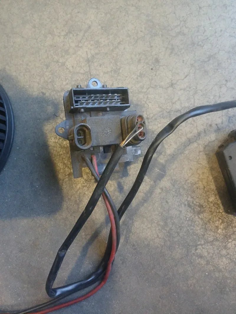 MOTOR DE CALEFACCION RENAULT TRAFIC 2005. - Imagen 2