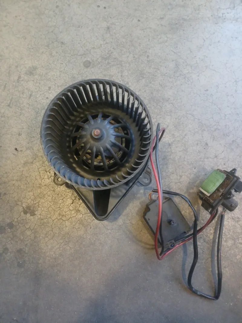 MOTOR DE CALEFACCION RENAULT TRAFIC 2005. - Imagen 5
