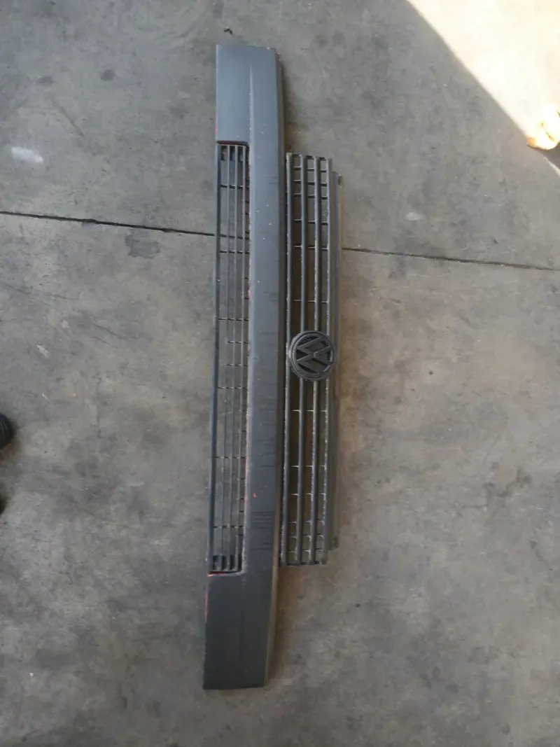 Parrilla VW Transporter T4 - Imagen 3