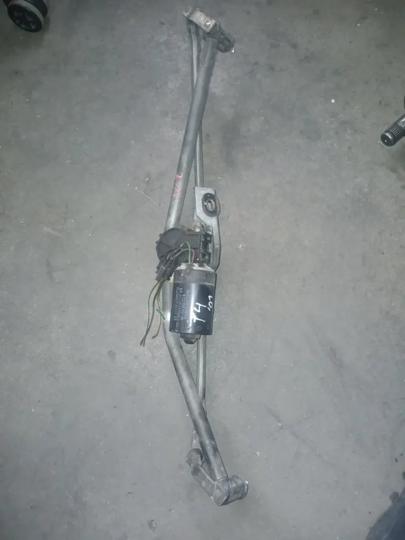 Motor Limpiaparabrisas VW T4 del Año 2001