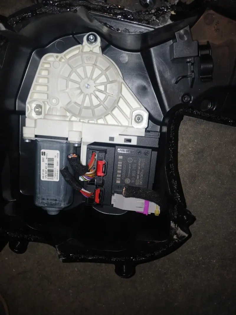 Elevalunas Seat Leon MK2 Delantero Derecho | Ref. 1K0959793H - Imagen 4