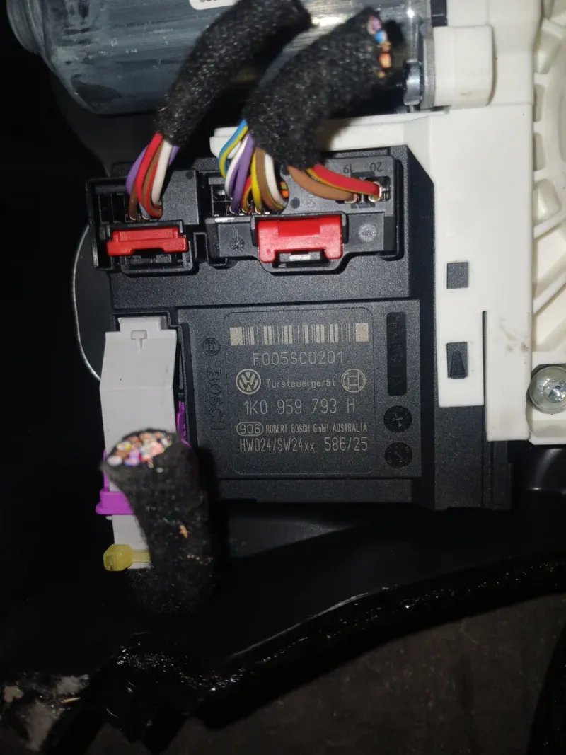 Elevalunas Seat Leon MK2 Delantero Derecho | Ref. 1K0959793H - Imagen 5