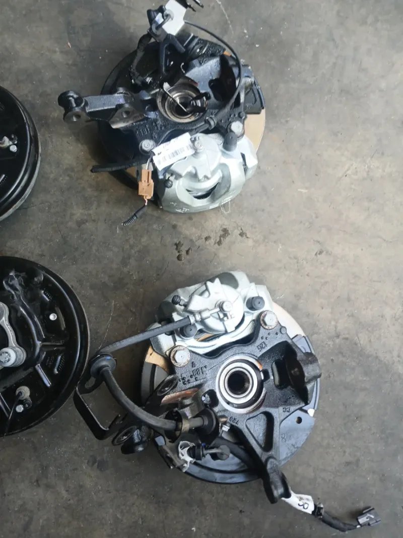 Manguetas y Tambores Renault Kangoo 1.3 gasolina - Imagen 4