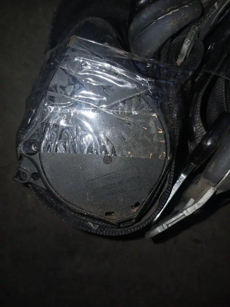 Cinturones Delanteros VW T4 - Imagen 5