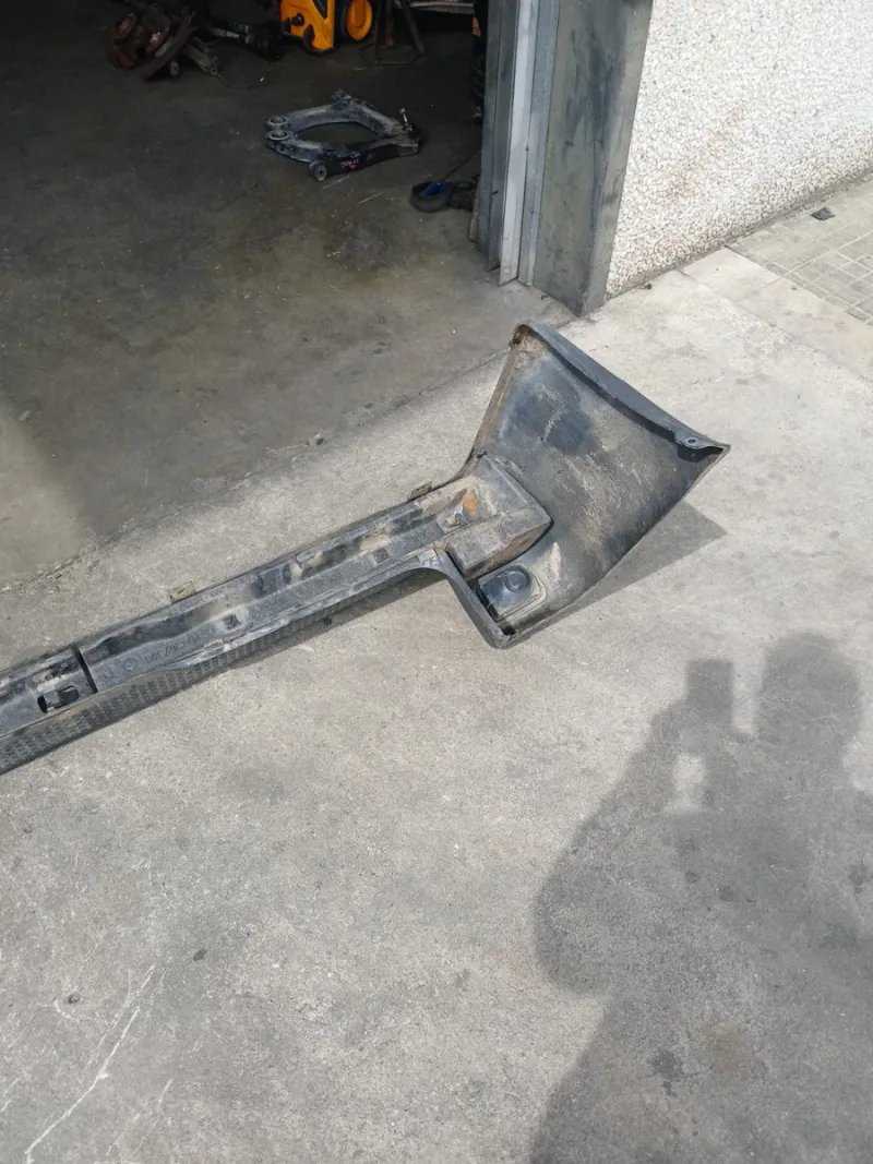 Parachoques Trasero VW T4 1999 - Imagen 4