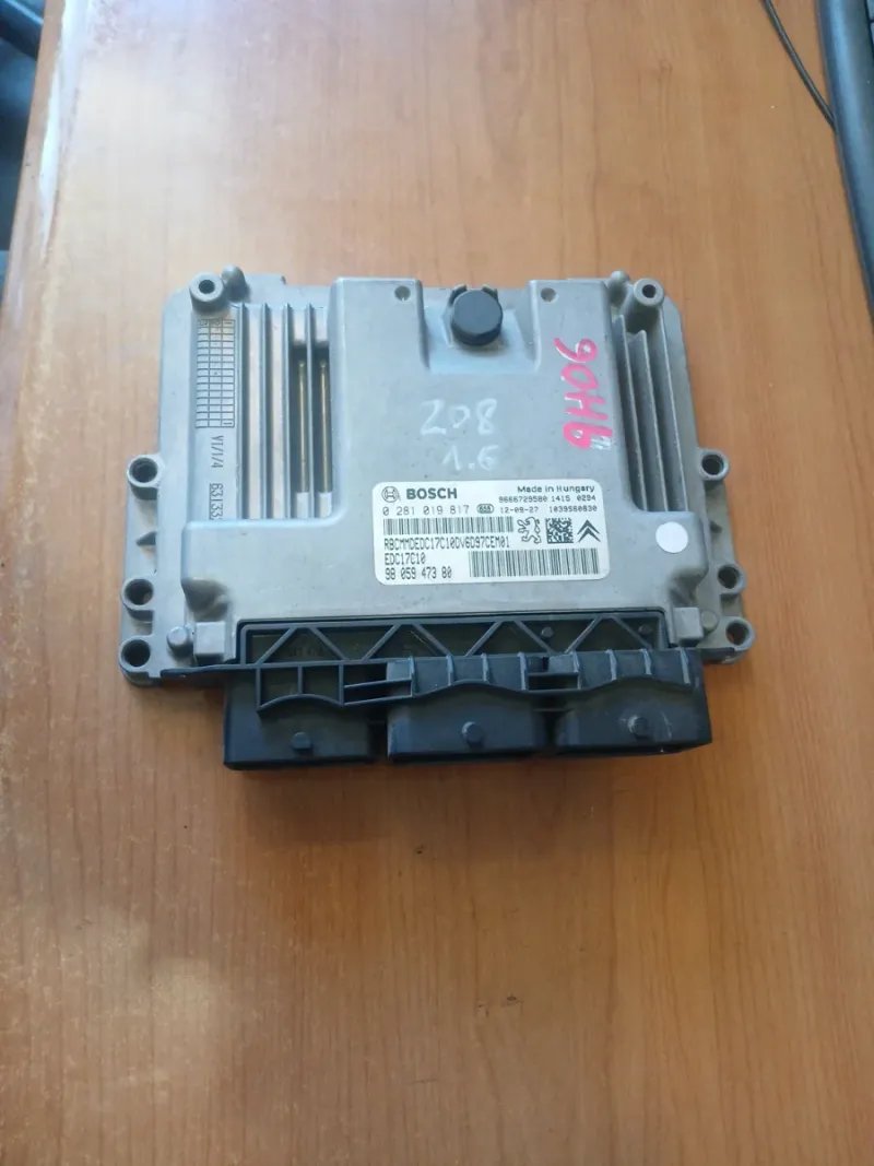 Centralita ECU Peugeot 208 1.6 | Ref. 9805947388 - Imagen 3