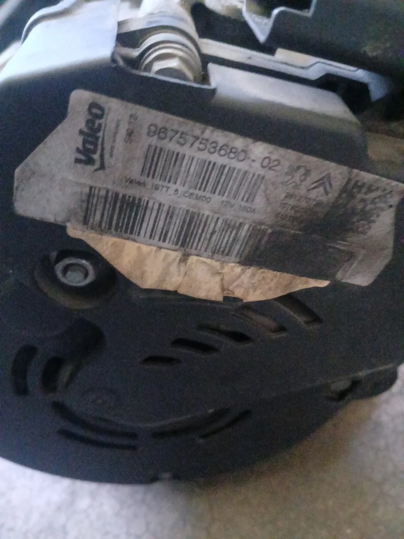 Alternador Peugeot 208 1.6 HDI | Ref. 9809391880 - Imagen 4