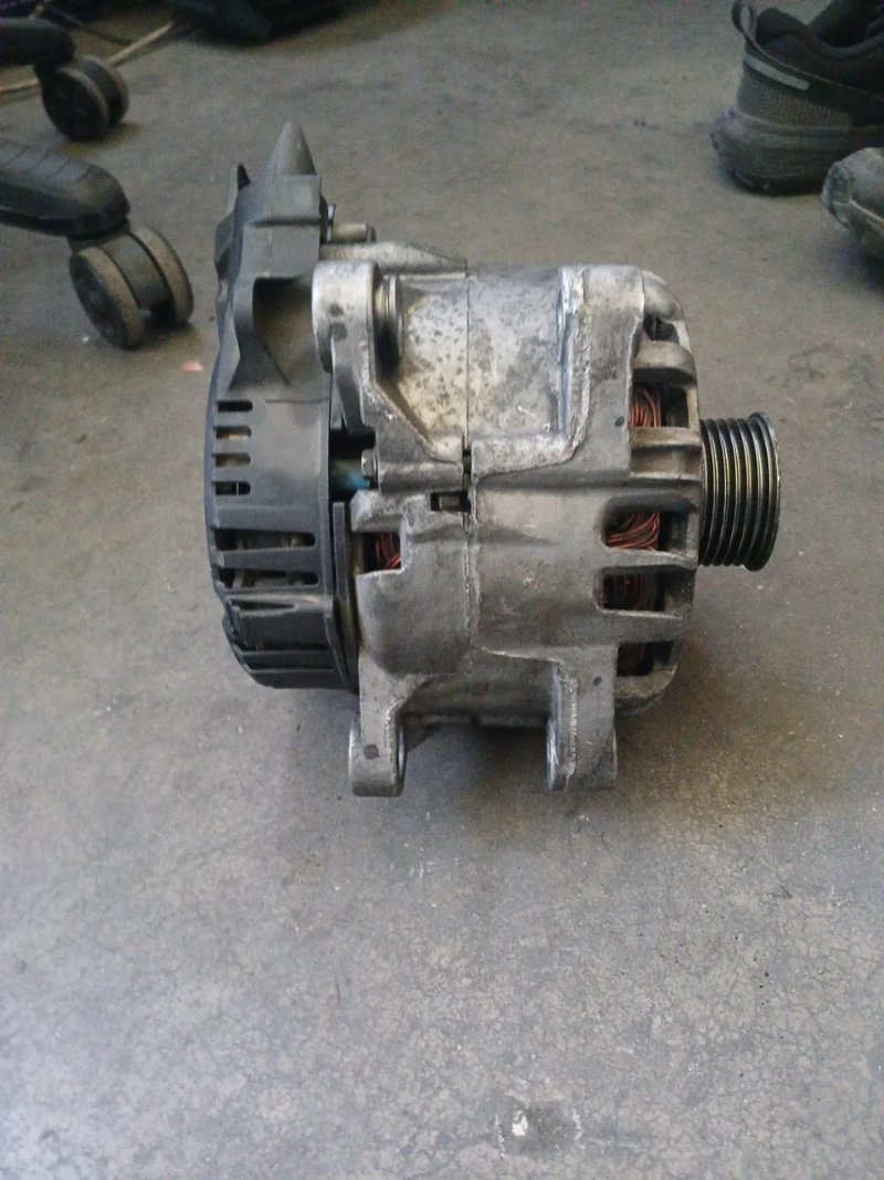 Alternador Peugeot 208 1.6 HDI | Ref. 9809391880 - Imagen 5