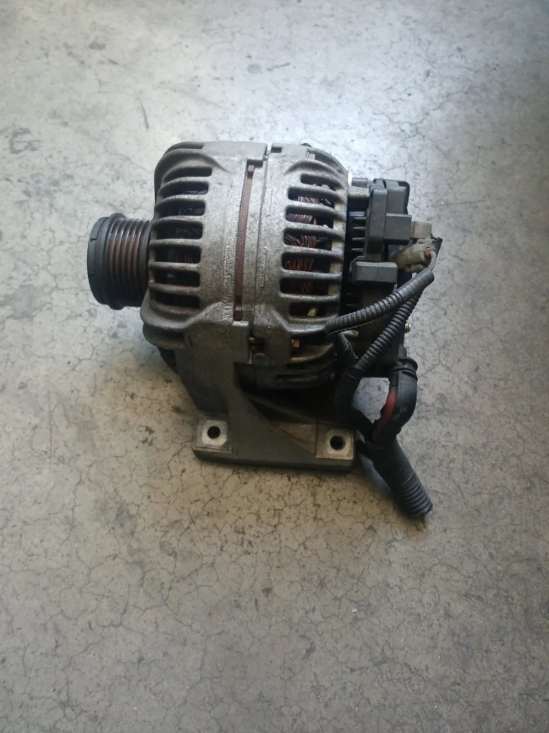Alternador Volvo S80 2005 | Ref. 30667894 - Imagen 4