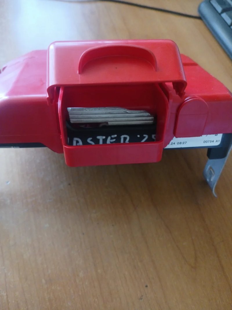 Caja Fusibles/Relés Renault Master 2025 | Ref. 241143140R70 - Imagen 3