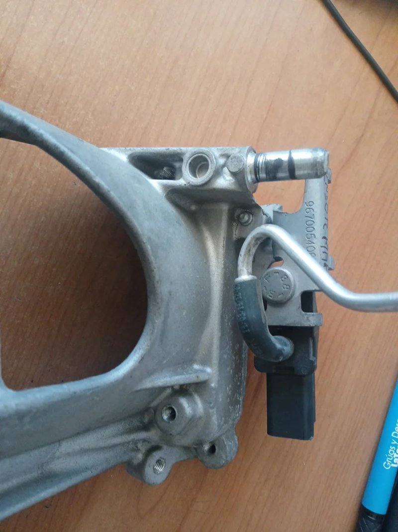 Soporte Filtro Gasoil Peugeot 208 1.4 HDI | Ref. 9672309780 - Imagen 4