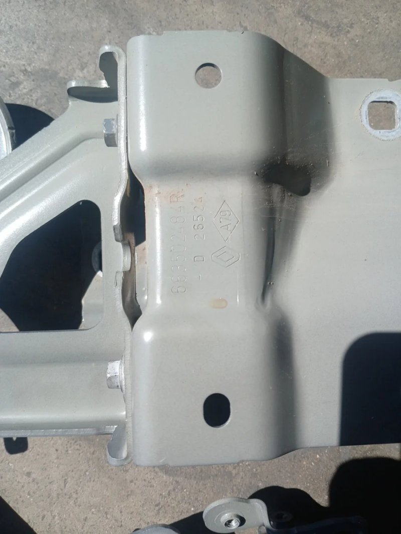 Bisagras y Soportes Capó Nissan Interstar - Imagen 5