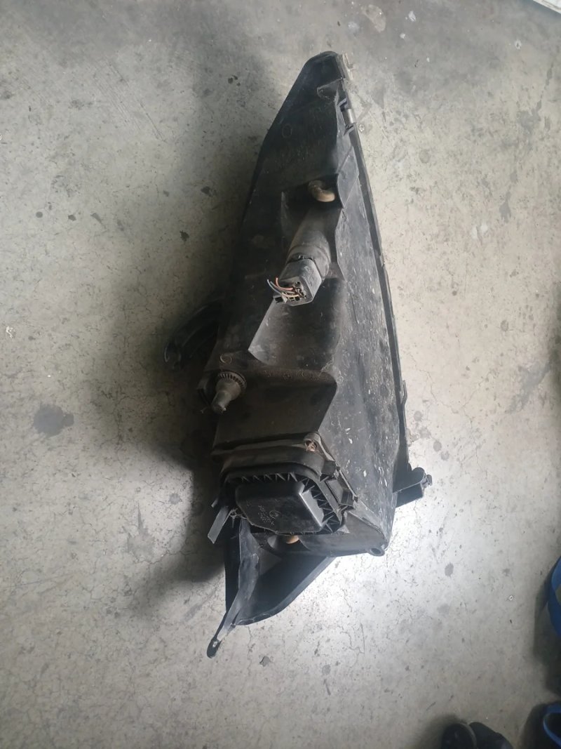 Faro Izquierdo Ford Focus 2003 - Imagen 3