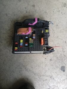 Caja fusibles Volvo V70 XC70 S80 | Ref. 30732769