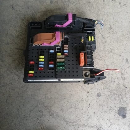 Caja fusibles Volvo V70 XC70 S80 | Ref. 30732769