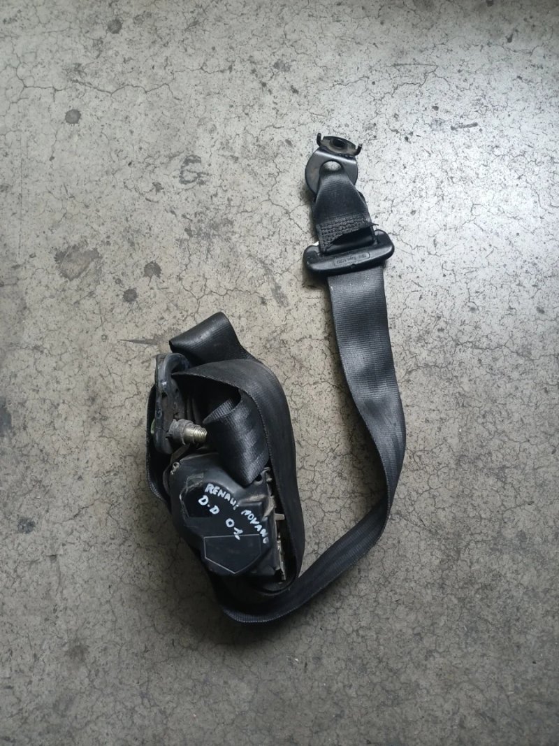 Cinturón Delantero Derecho Opel Movano 01