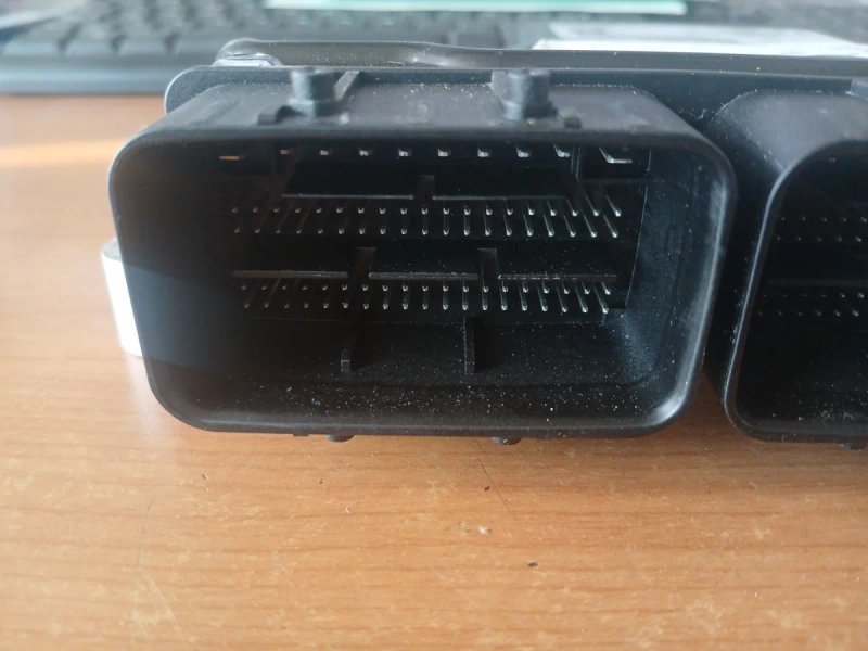 Centralita Motor UCE 237100922V Renault Master. - Imagen 4