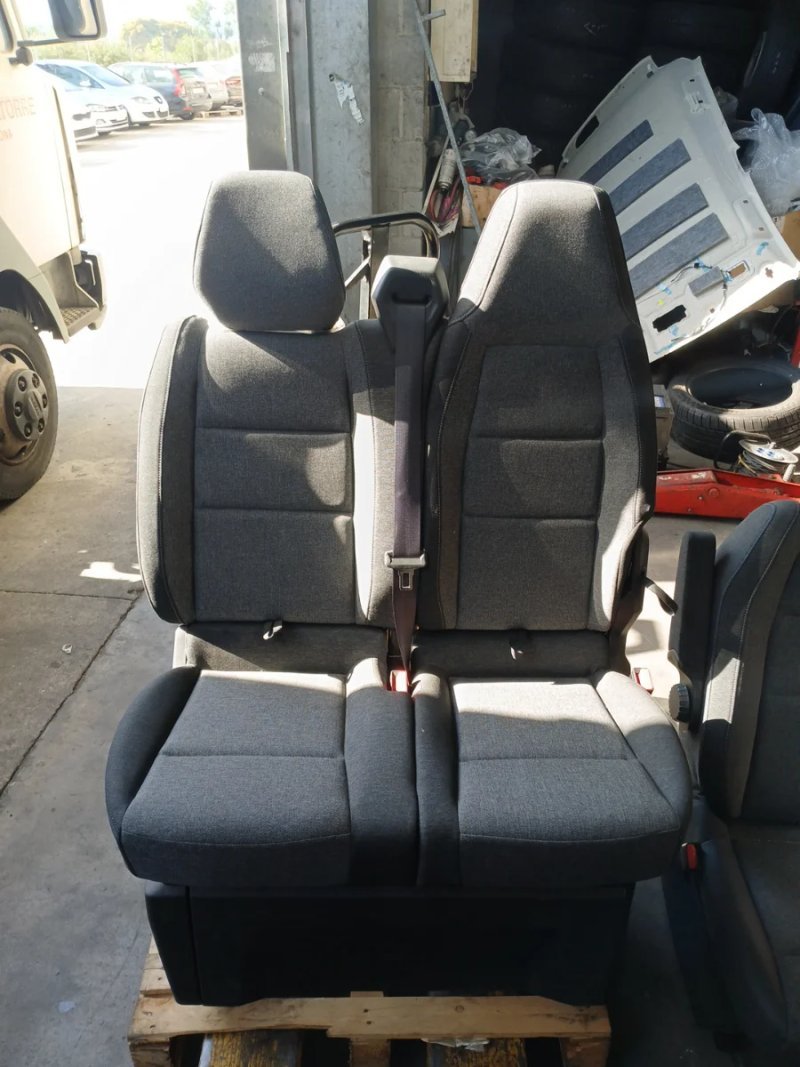 Asientos Renault Master 2025
