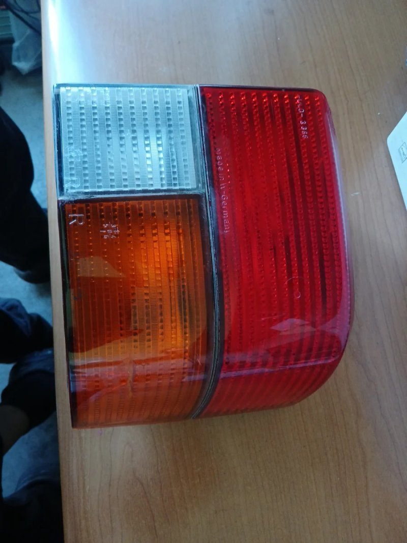 Piloto Trasero derecho Volkswagen T4 - Imagen 4