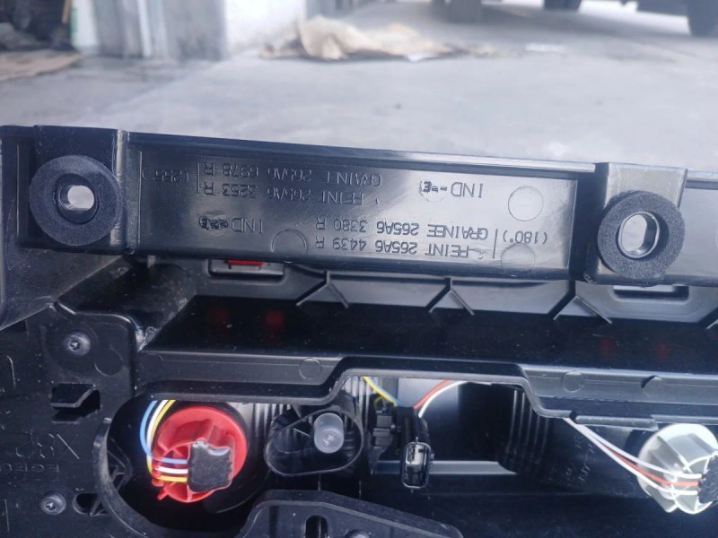 Piloto Trasero Renault Trafic 2024 - Imagen 5
